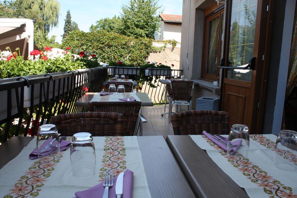 Logis Hotel- Restaurant La Renaissance Baccarat Ngoại thất bức ảnh